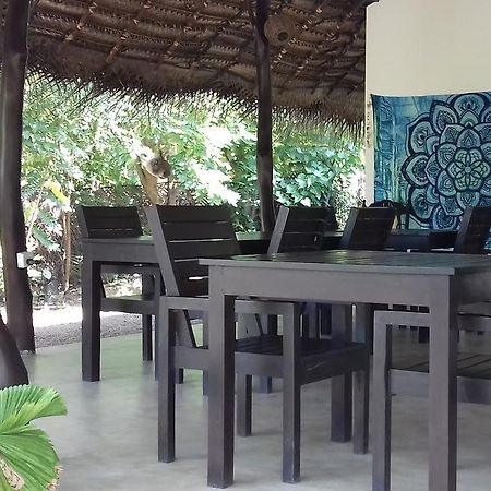 Chillenjoy Cabanas & Restaurant Tangalle Exterior photo