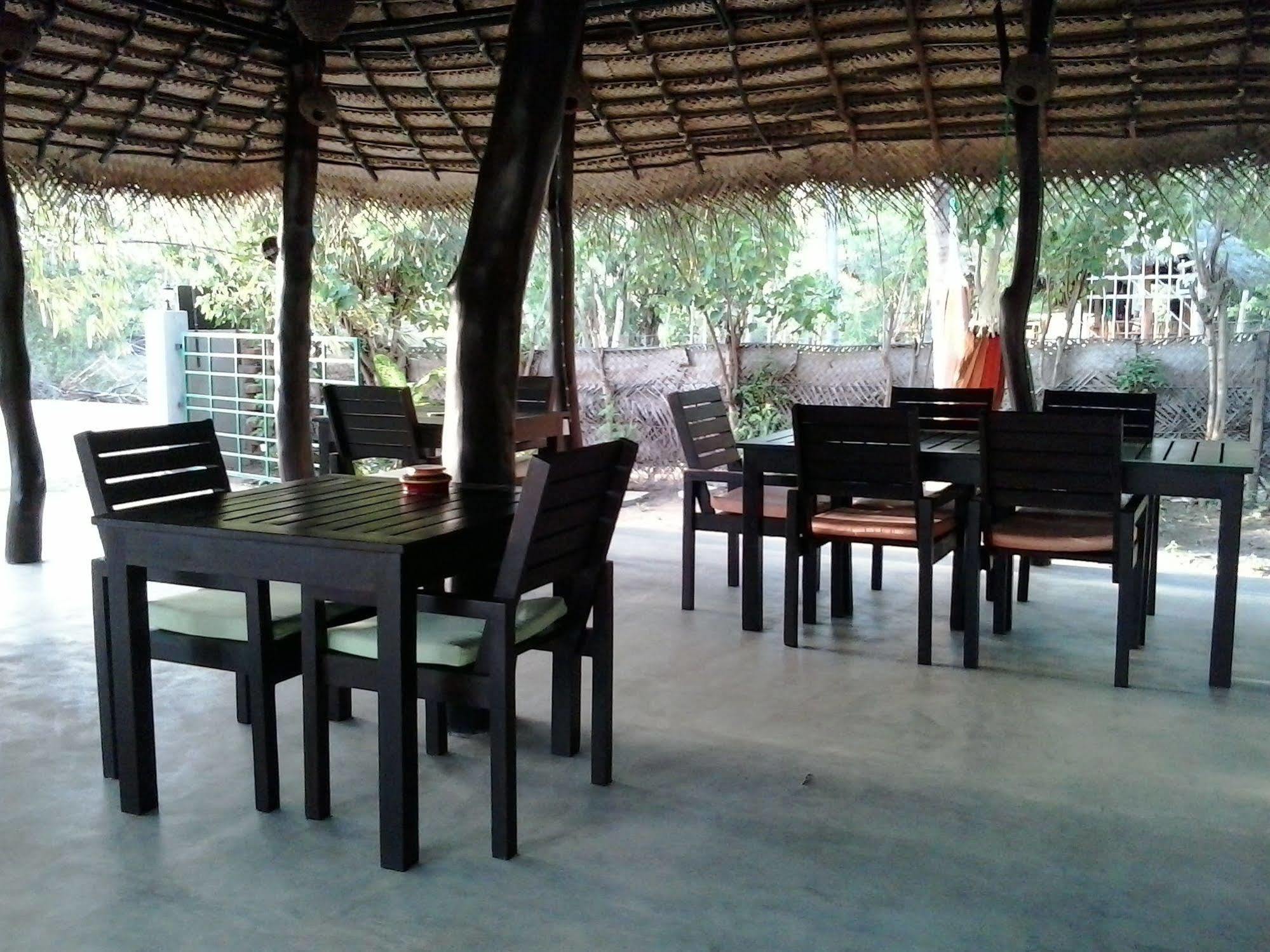 Chillenjoy Cabanas & Restaurant Tangalle Exterior photo